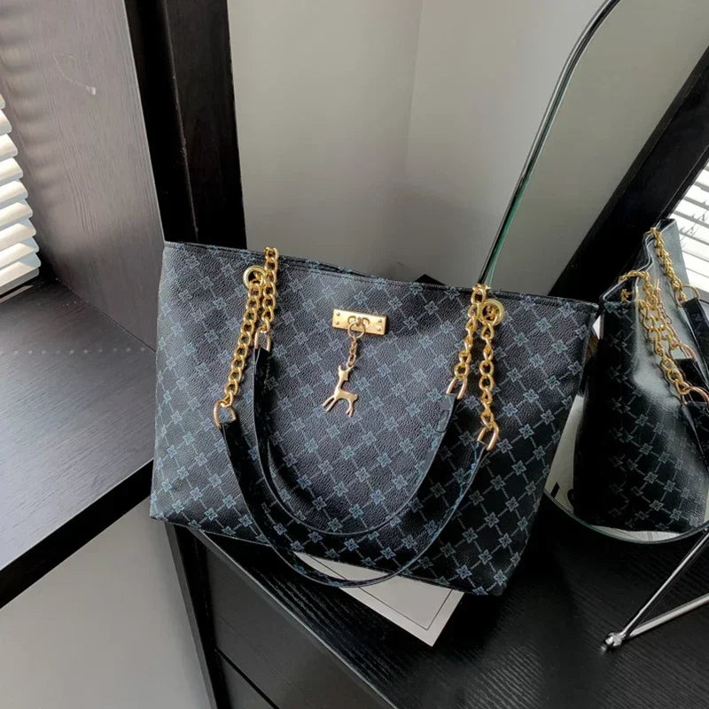 Printed Large Capacity Fashion Shopping Bag with Pendant