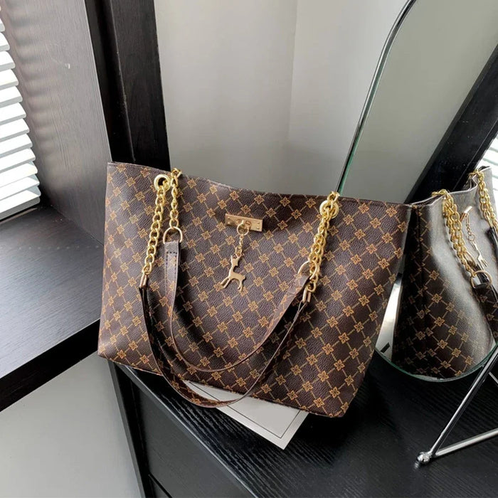 Printed Large Capacity Fashion Shopping Bag with Pendant